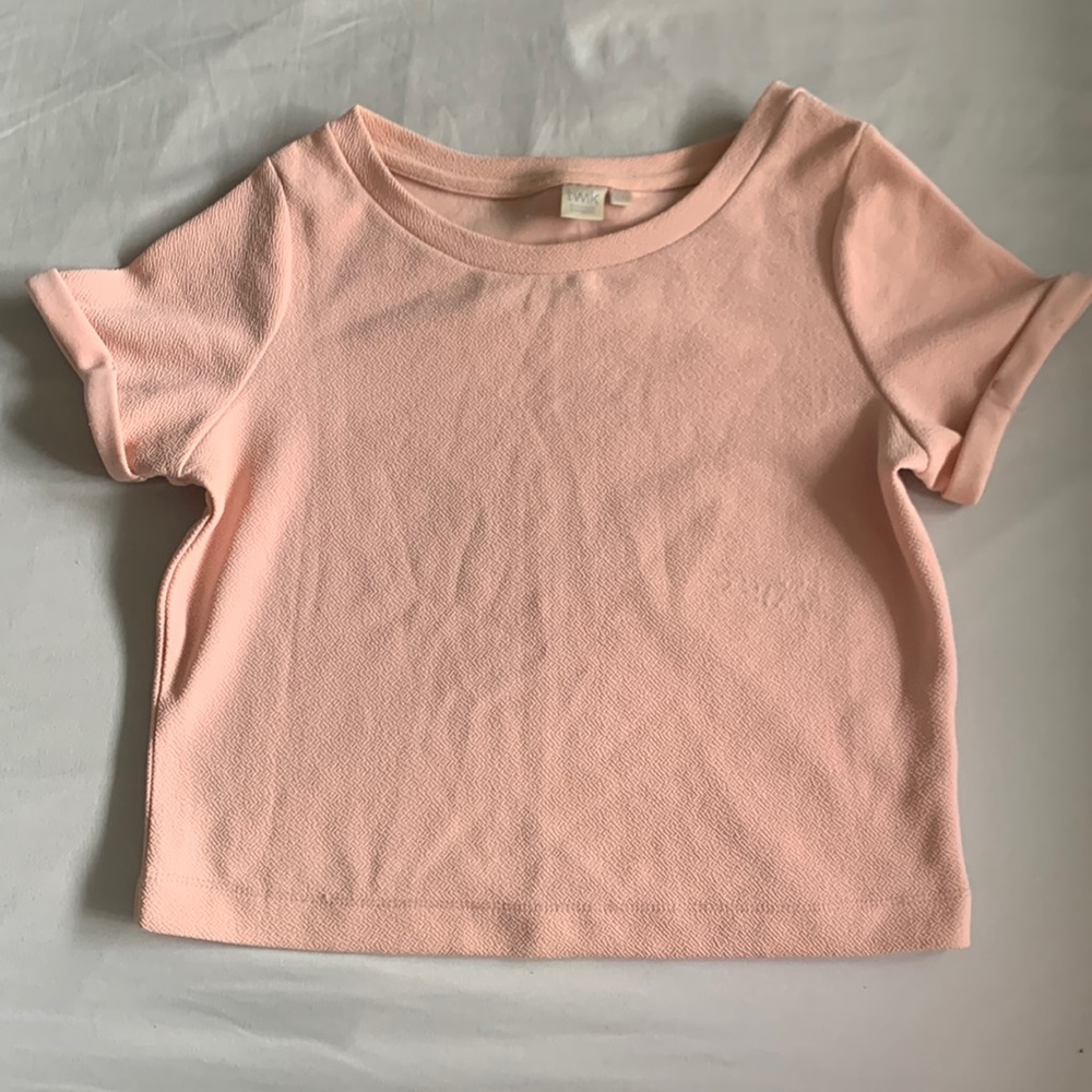 Pink t-shirt